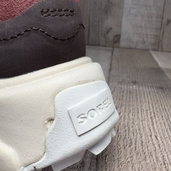 Sorel Kinetic Breakthru Conquest Womens 7 Sneaker Boots Bootie Waterproof Maroon - Picture 12 of 13